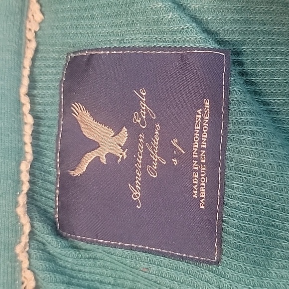 American Eagle Outfitters shirt - Picture 5 of 7